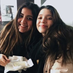 Meet your Posher, Laura